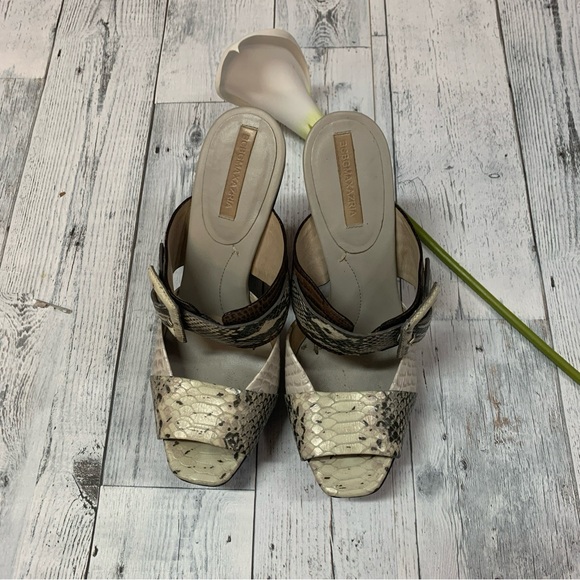 BCBG MAXAZRIA LEATHER SNAKE PRINT PLATFORM HEELS SANDALS SZ 10 - Picture 3 of 12